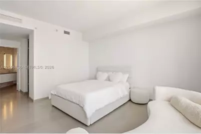 68 SE 6th #2701, Miami, FL 33131 - Photo 8