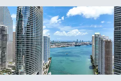 77 SE 5th #1505, Miami, FL 33131 - Photo 2