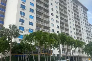 400 Kings Point, Sunny Isles Beach, FL 33160 - Photo 22