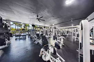 1000 W, Miami Beach, FL 33139 - Photo 32