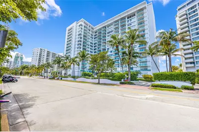 1000 West #702, Miami Beach, FL 33139 - Photo 40