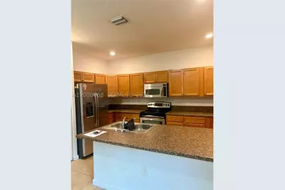 9228 W 33rd #9828, Hialeah, FL 33018 - Photo 8