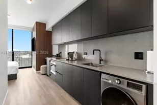20 NE 11th, Miami, FL 33132 - Photo 6