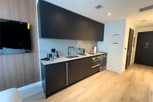 20 NE 11th, Miami, FL 33132 - Photo 6