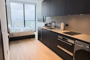 20 NE 11th, Miami, FL 33132 - Photo 6