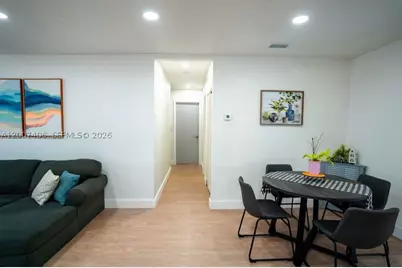 5290 Palm, Hialeah, FL 33012 - Photo 8