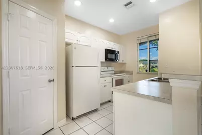 6051 SW 19th, North Lauderdale, FL 33068 - Photo 4
