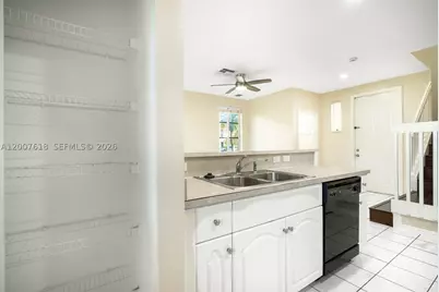 6051 SW 19th, North Lauderdale, FL 33068 - Photo 8