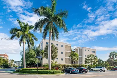 10001 W Bay Harbor #208, Bay Harbor Islands, FL 33154 - Photo 1