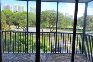 3475 N Country Club, Aventura, FL 33180 - Photo 2