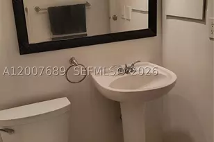 3475 N Country Club, Aventura, FL 33180 - Photo 12