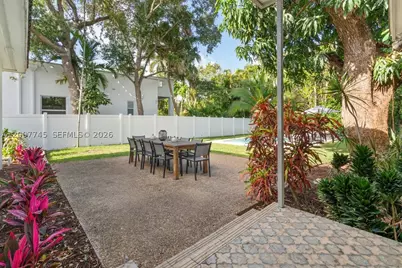 11790 NE 8th, Biscayne Park, FL 33161 - Photo 10