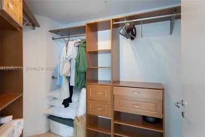 300 S Biscayne #L-1014, Miami, FL 33131 - Photo 16