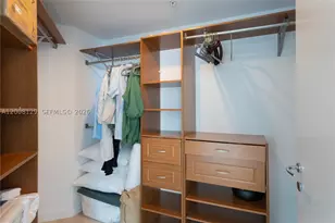300 S Biscayne, Miami, FL 33131 - Photo 16