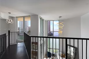 300 S Biscayne, Miami, FL 33131 - Photo 12