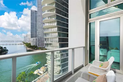300 S Biscayne #L-1014, Miami, FL 33131 - Photo 6