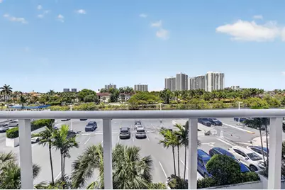 3675 N Country Club #410, Aventura, FL 33180 - Photo 46