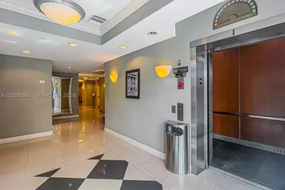 111 E Flagler #708, Miami, FL 33131 - Photo 18