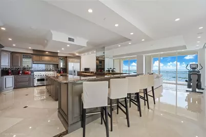 3400 SW 27th #2202, Miami, FL 33133 - Photo 8