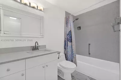 5825 Collins #2E, Miami Beach, FL 33140 - Photo 22