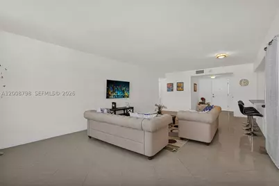 5825 Collins #2E, Miami Beach, FL 33140 - Photo 18