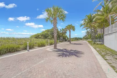 5825 Collins #2E, Miami Beach, FL 33140 - Photo 50