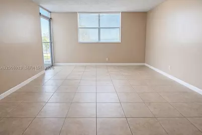470 Executive Center #2D, West Palm Beach, FL 33401 - Photo 4