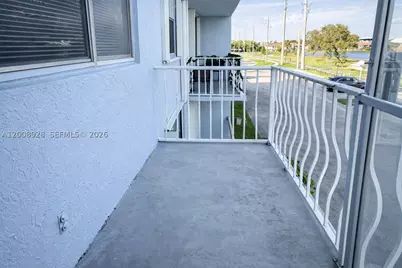 470 Executive Center #2D, West Palm Beach, FL 33401 - Photo 10