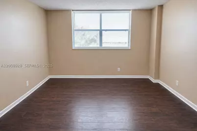470 Executive Center #2D, West Palm Beach, FL 33401 - Photo 6
