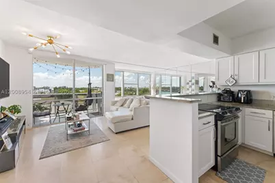 900 Bay #421, Miami Beach, FL 33141 - Photo 1