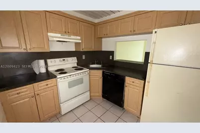 3774 Inverrary #105P, Lauderhill, FL 33319 - Photo 6