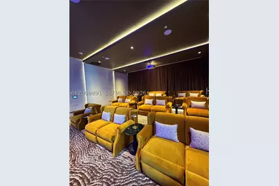 77 SE 5th #1614, Miami, FL 33131 - Photo 14