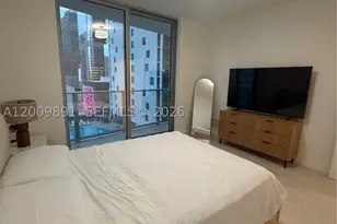77 SE 5th, Miami, FL 33131 - Photo 10
