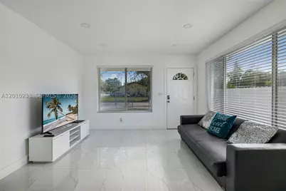 301 NW 34th, Miami, FL 33127 - Photo 16