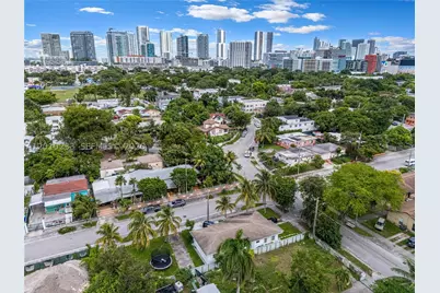 301 NW 34th, Miami, FL 33127 - Photo 10