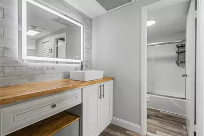 500 Bayview #727, Sunny Isles Beach, FL 33160 - Photo 24