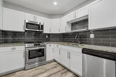 500 Bayview #727, Sunny Isles Beach, FL 33160 - Photo 4