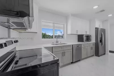 105 SE 45th, Cape Coral, FL 33904 - Photo 2
