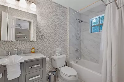 7711 Coquina, North Bay Village, FL 33141 - Photo 22