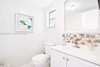 9421 Sunrise Lakes #208, Sunrise, FL 33322 - Photo 12