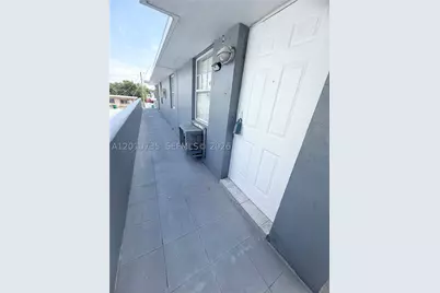2736 SW 22nd #2, Miami, FL 33133 - Photo 2