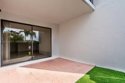 9431 Fontainebleau #112, Miami, FL 33172 - Photo 38