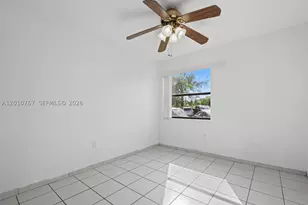 9431 Fontainebleau, Miami, FL 33172 - Photo 36