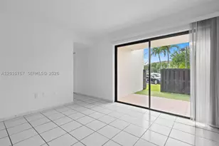 9431 Fontainebleau, Miami, FL 33172 - Photo 22