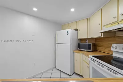 9431 Fontainebleau #112, Miami, FL 33172 - Photo 26