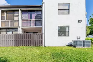 9431 Fontainebleau, Miami, FL 33172 - Photo 46