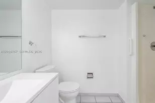 9431 Fontainebleau, Miami, FL 33172 - Photo 12