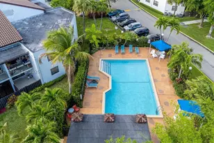 9431 Fontainebleau, Miami, FL 33172 - Photo 48