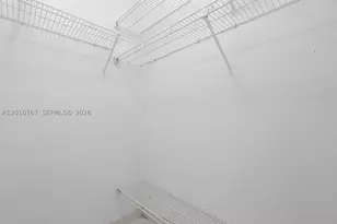9431 Fontainebleau, Miami, FL 33172 - Photo 32
