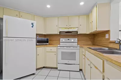 9431 Fontainebleau #112, Miami, FL 33172 - Photo 6
